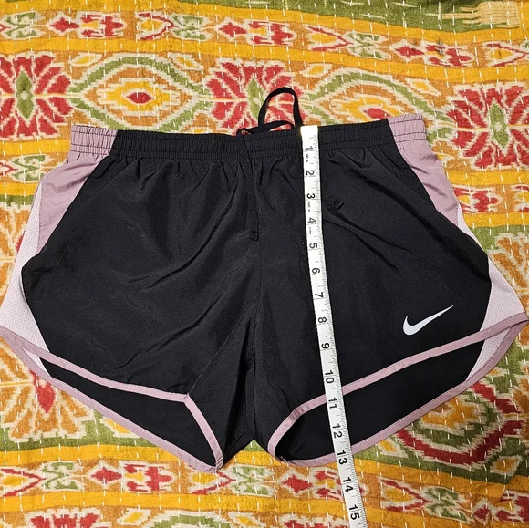 Nike Women's Black and Purple  Shorts and Sports Top - Picture 3 of 6
